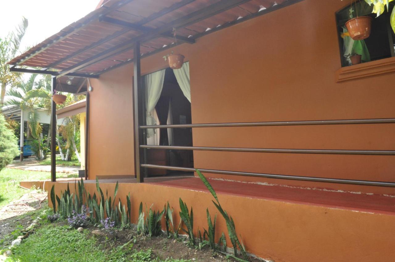 Hospedaje Amanecer Bed & Breakfast Turrialba Bagian luar foto