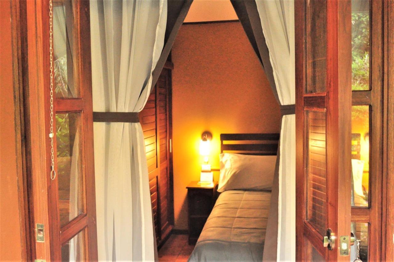 Hospedaje Amanecer Bed & Breakfast Turrialba Bagian luar foto