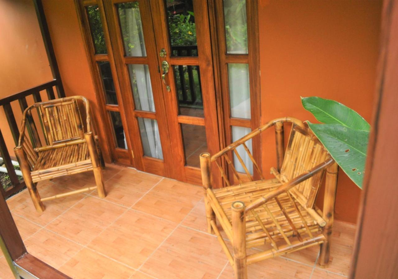 Hospedaje Amanecer Bed & Breakfast Turrialba Bagian luar foto